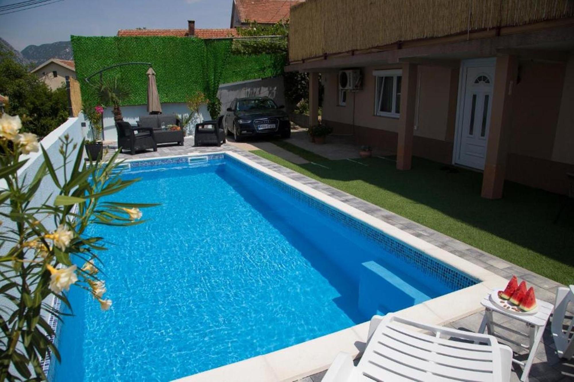 Summer House With Heated Swimming Pool Mostar Exterior foto